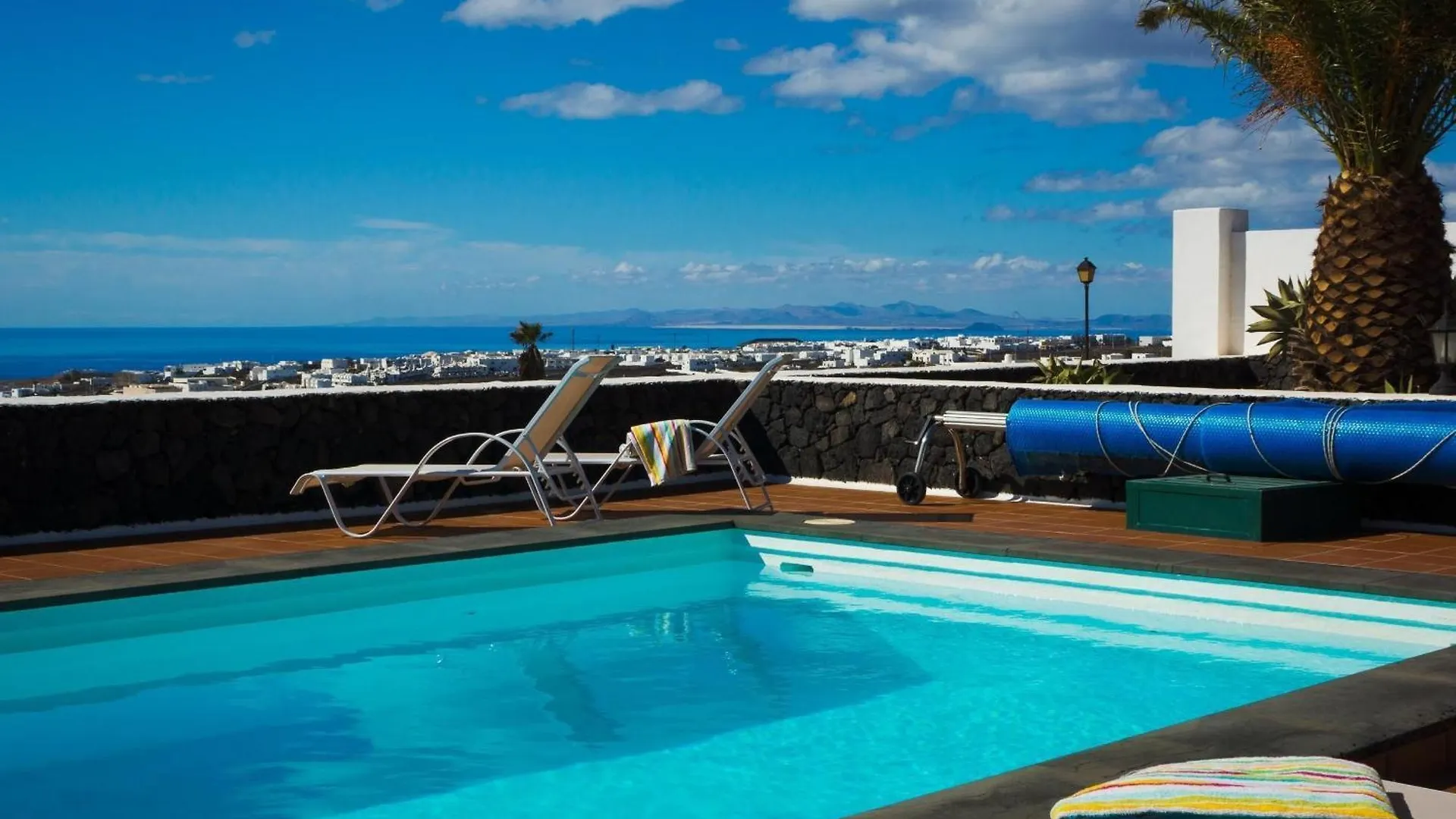 Apartment Mit Meerblick In Ruhiger Lage Tias