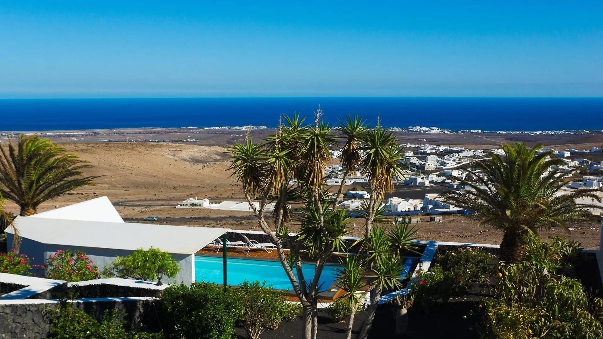 Apartment Mit Meerblick In Ruhiger Lage 蒂亚斯